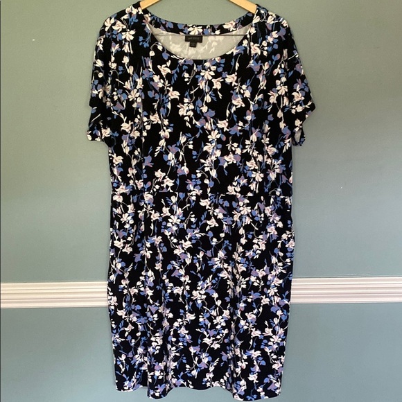 J Jill Dress Wearever Collection 2x 18-20 Floral Navy Bloom Short Sleeves EUC - Picture 1 of 5